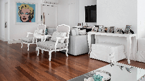 A cor da Pantone para o próximo ano é um branco sofisticado e de suavidade marcante (Projeto: Camila Palladino | Imagem: Rogério Cajui)