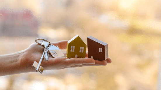Investir em imóveis nos Estados Unidos se tornou uma alternativa acessível para brasileiros que buscam diversificação patrimonial (Imagem: Tetiana Chernykova | Shutterstock)