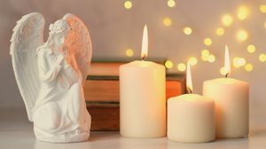 O anjo da guarda é visto como um mensageiro celestial encarregado de inspirar, proteger e conduzir o fiel em seu caminho (Imagem: ju_see | Shutterstock)
