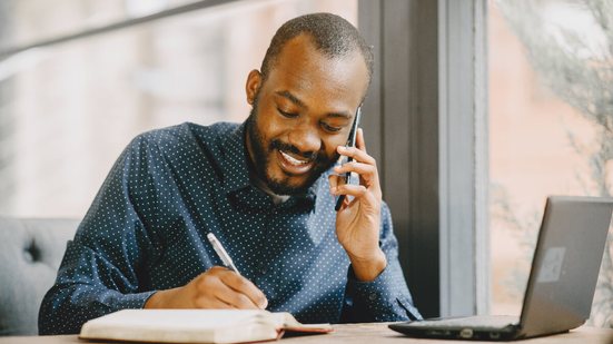 O trabalho exige cuidado com certos hábitos (Imagem: prostooleh | Freepik)