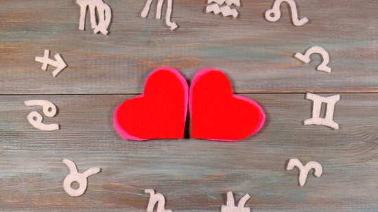 A astrologia ajuda a compreender as características de cada signo no amor (Imagem: Alexey Savchuk | Shutterstock)