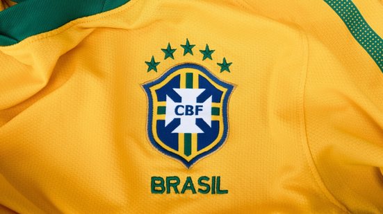 Lista de convocados da Seleção Brasileira desperta a curiosidade do público em relação à influência dos movimentos astrológicos (Imagem: Ton Ponchai | Shutterstock)