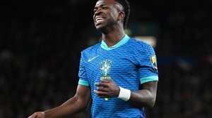 Cortes de cabelos de jogadores de futebol inspiram homens no mundo todo (Imagem: A.RICARDO | Shutterstock)