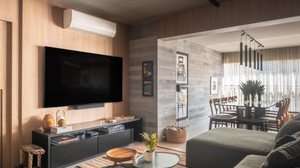 Cortinas blackout deixam os ambientes mais escuros do que as cortinas convencionais (Projeto: Dantas & Passos Arquitetura | Imagem: Henrique Ribeiro)