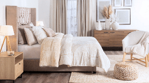 Mudanças simples na decoração são suficientes para trazer aconchego aos espaços no inverno  (Imagem: YWSDDD | Shutterstock)
