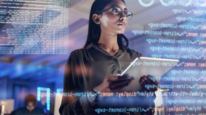 Tecnologia, saúde e segurança digital estão entre os setores que mais ampliam oportunidades (Imagem: PeopleImages | Shutterstock)