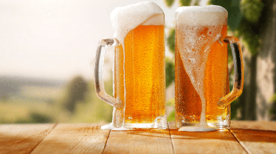 Pequenos cuidados ajudam a revelar todo o potencial de uma boa cerveja e tornam a experiência ainda melhor (Imagem: S_Photo | Shutterstock)