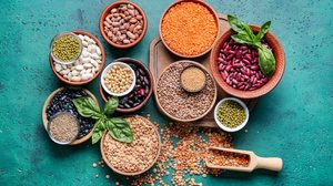 Leguminosas fazem parte da rotina alimentar brasileira e são aliadas da longevidade (Imagem: Pixel-Shot | Shutterstock)