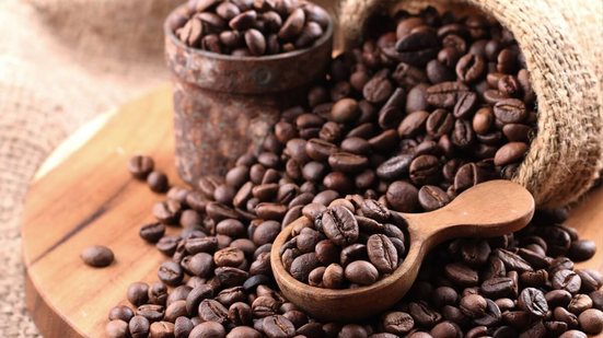 Uso culinário do café cresce em receitas que combinam intensidade aromática e contraste de sabores (Imagem: Ricky_herawan | Shutterstock)
