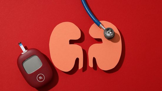 Diabetes e hipertensão arterial estão entre os principais fatores de risco para o desenvolvimento da doença renal crônica (Imagem: AtlasStudio | Shutterstock)