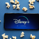 Outubro traz novas histórias de fantasia, romance, música e super-heróis ao Disney+ (Imagem: Mouse family | Shutterstock)