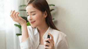 A composição de um perfume reúne diferentes notas que influenciam a experiência olfativa (Imagem: Pormezz | Shutterstock)