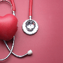 Conhecer os fatores de risco e manter o acompanhamento médico regular são medidas importantes para a prevenção de doenças no coração (Imagem: Towfiqu ahamed barbhuiya | Shutterstock)