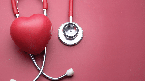 Conhecer os fatores de risco e manter o acompanhamento médico regular são medidas importantes para a prevenção de doenças no coração (Imagem: Towfiqu ahamed barbhuiya | Shutterstock)