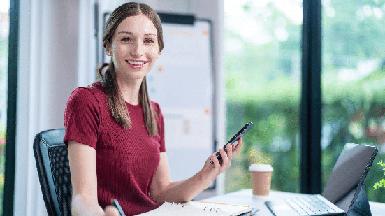 Certas habilidades costumam ser valorizadas pelas empresas no momento de contratar um estagiário (Imagem: Harusukae | Shutterstock)