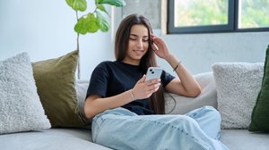 A hiperconexão afeta o equilíbrio emocional das pessoas (Imagem: VH-studio | Shutterstock)