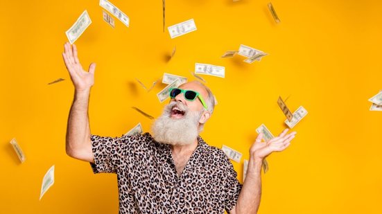 Abril exigirá dos nativos mais estratégia com as finanças (Imagem: Roman Samborskyi | Shutterstock)