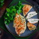 O frango cru é uma das principais fontes de contaminação alimentar (Imagem: A. Zhuravleva | Shutterstock)