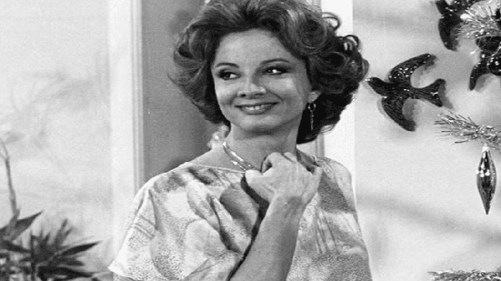 Glória Menezes deixou personagens inesquecíveis na história da dramaturgia brasileira (Imagem: Reprodução digital | Acervo Grupo Globo)