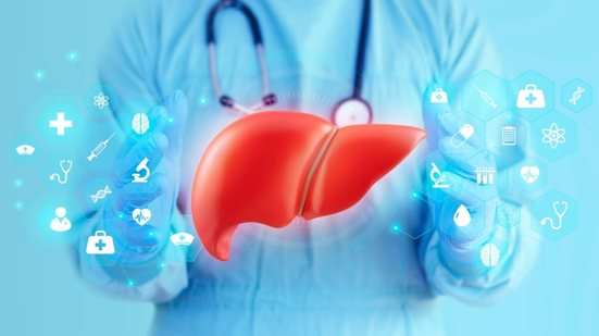 O diagnóstico precoce ainda é uma das principais formas de evitar que as hepatites evoluam para complicações graves no fígado (Imagem: Antonio Marca | Shutterstock)