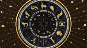 Enquanto alguns signos desejarão realizar mudanças, outros sentirão a necessidade de refletir sobre os próximos passos (Imagem: Rawpixel.com | Shutterstock)passos