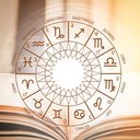 Enquanto alguns nativos viverão momentos de introspecção, outros poderão sentir uma pressão maior para resolver pendências, organizar a rotina ou enfrentar desafios (Imagem: E.Va | Shutterstock)