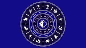 O movimento dos astros sinaliza períodos de maior clareza, entusiasmo e expansão para alguns nativos (Imagem: ollomy | Shutterstock)