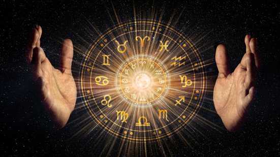 A energia do domingo favorecerá análises profundas, mas também poderá trazer idealizações (Imagem: Thanumporn Thongkongkaew | Shutterstock)