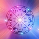 O dia poderá ser marcado tanto por oportunidades de crescimento e aprendizado quanto por cobranças e ações impulsivas (Imagem: sarayut_sy | Shutterstock)