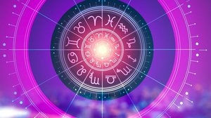 Descubra o que o horóscopo reserva para a sexta-feira de cada signo do zodíaco (Imagem: Cinemanikor | Shutterstock)