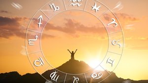 Descubra o que os astros reservam para cada signo neste sábado (Imagem: New Africa | Shutterstock)