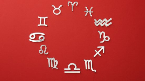 A semana será propícia para questionar velhos padrões e buscar formas inovadoras de lidar com os desafios (Imagem: New Africa | Shutterstock)