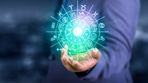 Os nativos deverão ter cautela com a comunicação e as ações impulsivas (Imagem: Cinemanikor | Shutterstock)