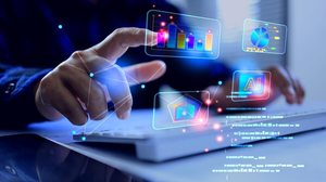 Em um cenário marcado pelo excesso de informações, empresas investem cada vez mais em novas formas de se destacar e manter a atenção do público (Imagem: Aree_S | Shutterstock)