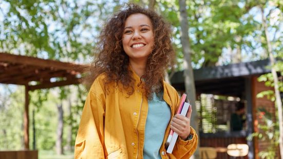 Estudar sobre a Idade Moderna ajuda a compreender o contexto social atualmente (Imagem: nakaridore | Shutterstock)