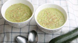 Creme de abobrinha com gergelim (Imagem: witaker | Shutterstock)