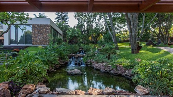 O jardim sensorial desperta sensações, promove relaxamento e estimula uma conexão mais profunda com a natureza (Projeto: Depieri Paisagismo | Imagem: Clausem Bonifacio)