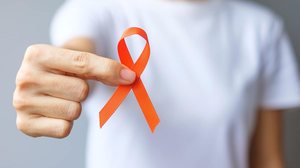 A leucemia se manifesta de forma silenciosa e afeta os tecidos formadores de sangue, principalmente a medula óssea (Imagem: Jo Panuwat D | Shutterstock)