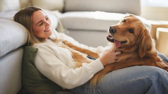 Crescimento exagerado das unhas, descamação da pele e feridas que não cicatrizam estão entre os principais sintomas da doença  (Imagem: Lopolo | Shutterstock)