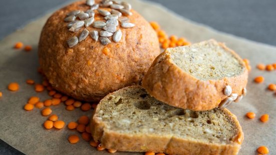 Pão de lentilha vermelha (Imagem: Tatiana Diuvbanova | Shutterstock)