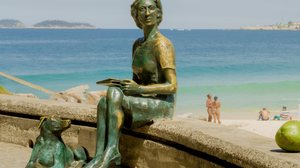 Nas redes sociais, em tatuagens, em bios de perfis e em redações de vestibular, esta frase de Clarice Lispector aparece com frequência (Imagem: Simon Mayer | Shutterstock)