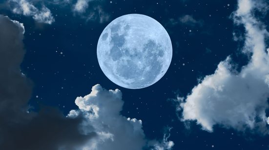 Nesta quinta-feira, acontece a última superlua de 2025 (Imagem: Onkamon | Shutterstock)