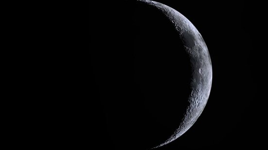 Na fase Minguante, a área iluminada observada da Terra diminui noite após noite (Imagem: put3d | Shutterstock)