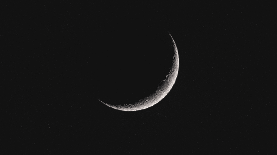 A Lua Minguante marca a reta final do ciclo lunar antes da chegada da Lua Nova (Imagem: Gintaras Stauce | Shutterstock)
