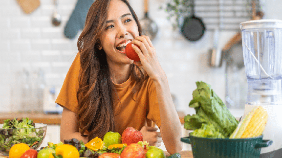 A primavera possibilita incluir mais frutas, legumes e verduras nas refeições (Imagem: Art_Photo | Shutterstock)
