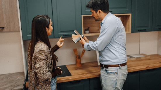 Antes de investir em um móvel planejado, vale observar alguns pontos que podem mudar completamente a experiência no dia a dia (Imagem: Vukasin Ljustina | Shutterstock)