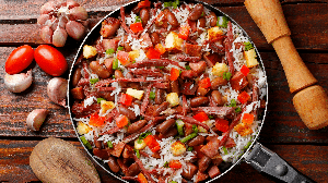 Baião de dois com carne de sol (Imagem: Adao | Shutterstock)