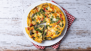 Frittata de ora-pro-nóbis com vegetais (Imagem: etorres | Shutterstock)