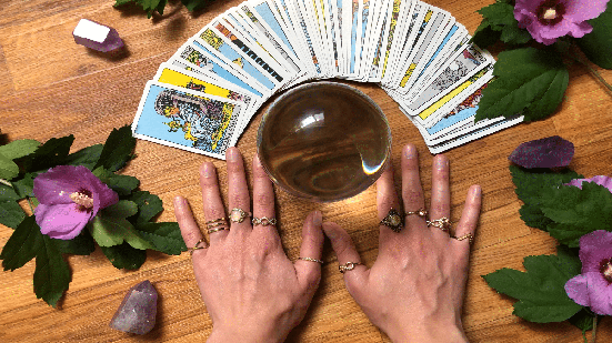 Tarot pode ajudar a repensar decisões nos últimos meses do ano