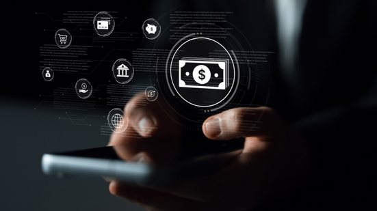 Open Finance torna os pagamentos mais rápidos e simples (Imagem: Koupei Studio | Shutterstock)